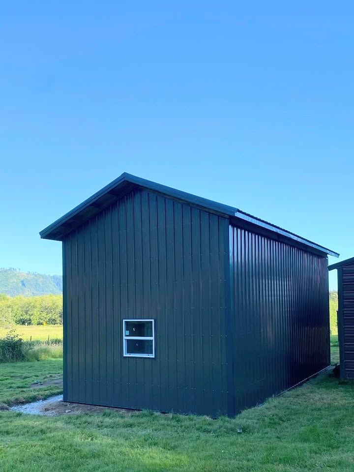 Pole Building