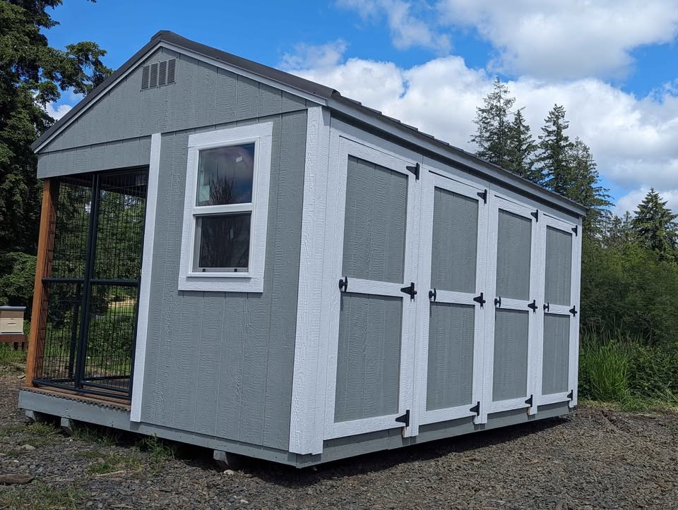 Dog Run & Kennel