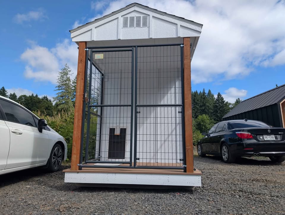 Dog Run & Kennel